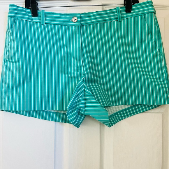 Michael Kors Green shorts with Vertical Stripes - Picture 1 of 2